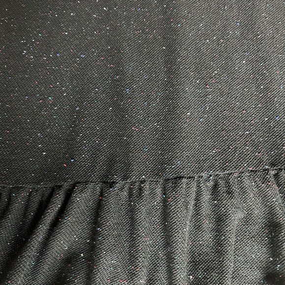 Loft, shift style, 3/4 length sleeve, soft fabric, ruffle hem. Great Condition! - Picture 4 of 7